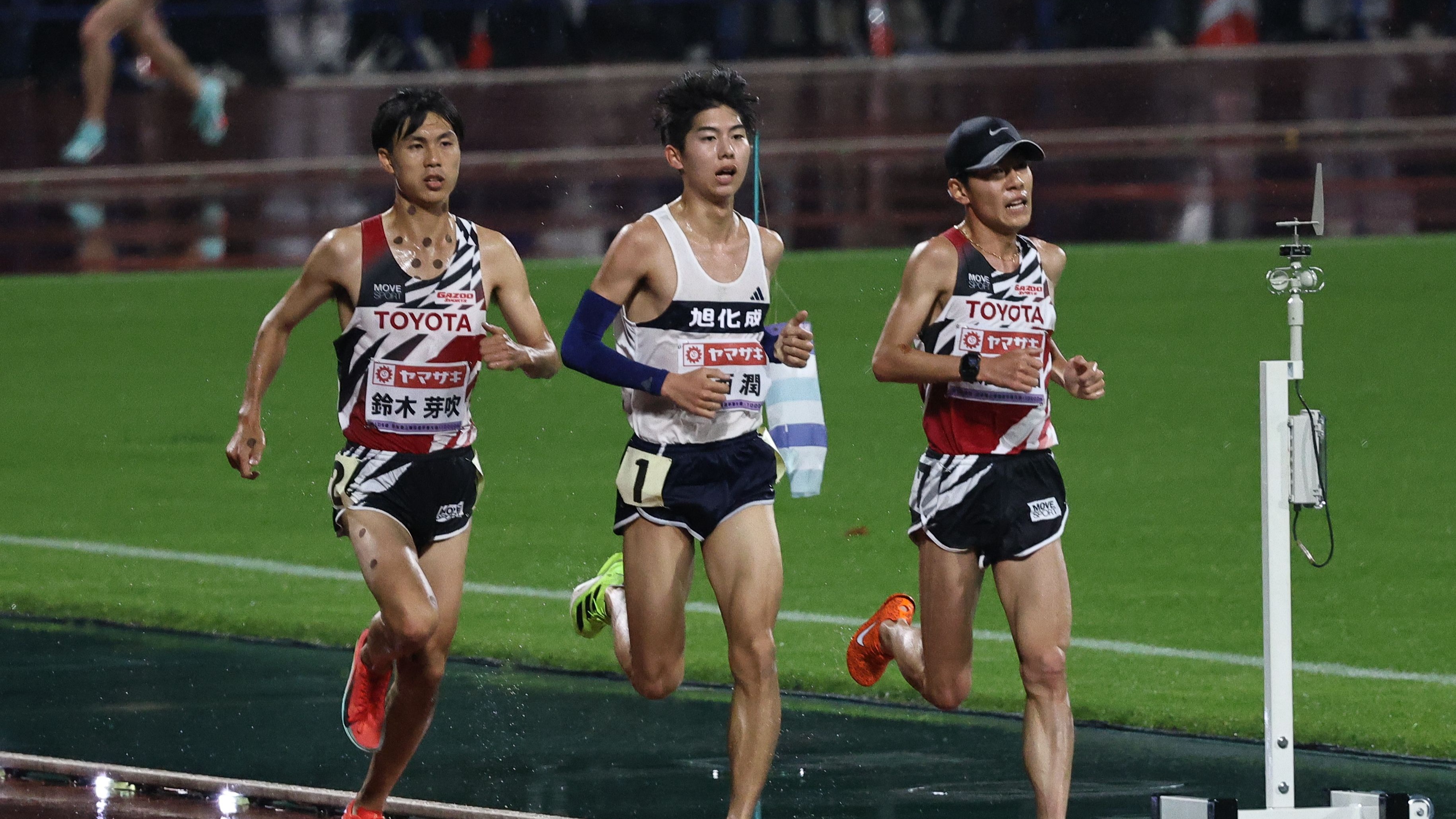 日本男子田径选手突破纪录